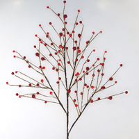 Rama decorativa LED de bayas rojas 0,8M Luz calida